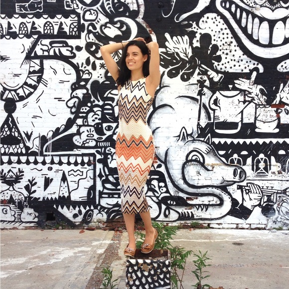 Modern Patterned Knit Dress - Picture 2 of 3